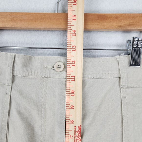 LL Bean Shorts Women 16 Tan Cream Cargo High Waist Casual Hiking Outdoor Fishing - Picture 4 of 9